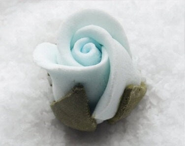 Rosebud Flower Pastel Blue 1" - Set of 3 Gumpaste